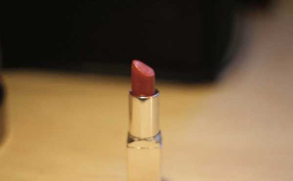 Artdeco High Performance Lips №469 и LOreal Color Riche Serum №101 фото