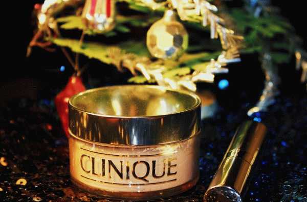 Clinique Blended Face Powder And Brush  