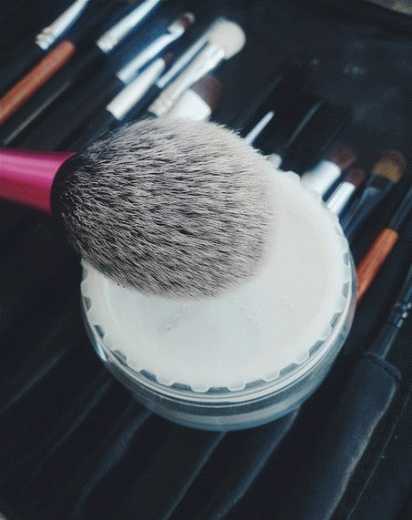 Real Techniques Blush Brush  фото