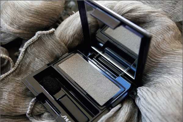 Shiseido Luminizing Satin Eye Color  фото