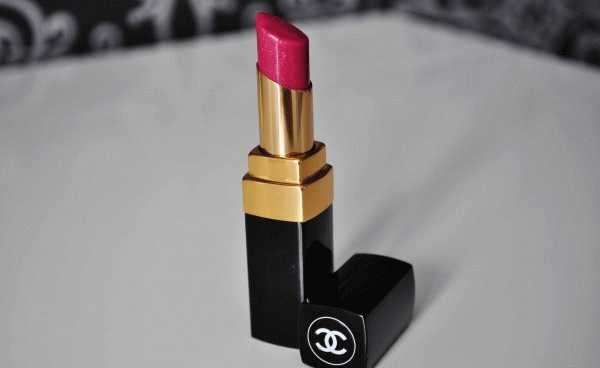 Chanel Rouge Coco Shine #61 Bonheur &amp; Chanel Rouge Allure Velvet #40 La Sensuelle фото