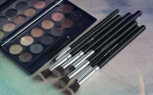 Мегабюджетные палочки-выручалочки от JAF Makeup Brush фото